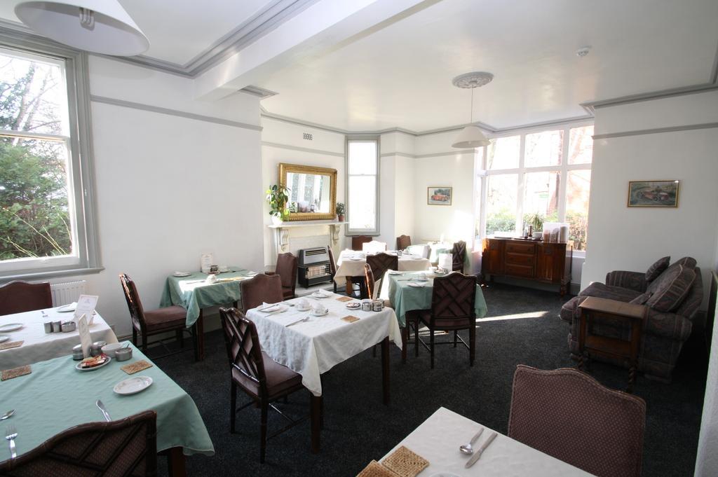 Awentsbury Hotel Near Birmingham University ภายนอก รูปภาพ